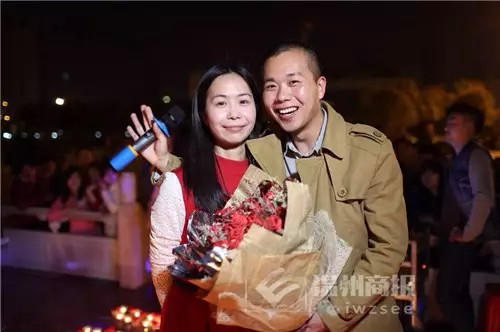 溫州霸氣女生胡曉荷向男友陳獻(xiàn)靜求婚