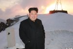 金正恩登上白頭山觀日出