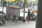 鄭州女子當街割喉死亡 兇手系死者丈夫