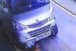 司機改裝面包車被罰 開車撞交警拖行78米