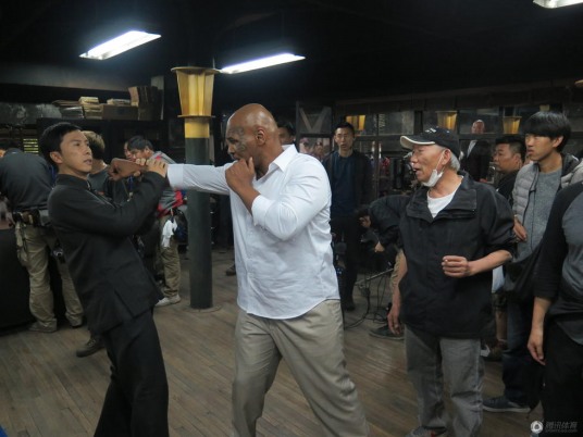 甄子丹打得過(guò)泰森嗎