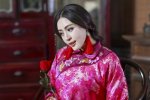 酷似范冰冰校花走紅 成都校花伍嬌