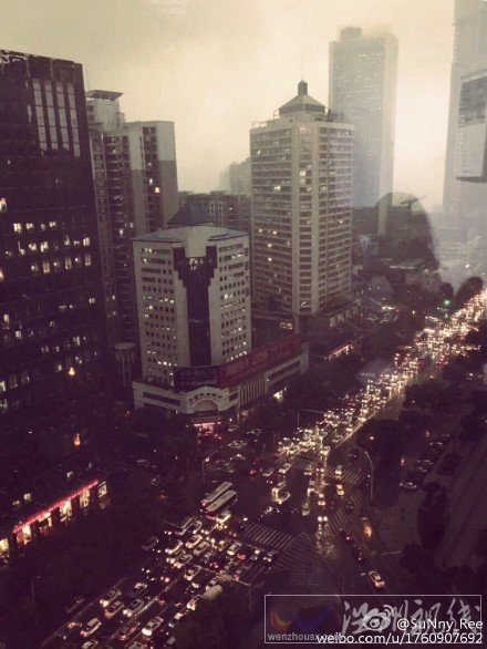 武漢市區多個路段出現嚴重積水