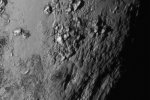冥王星現高山脈 海拔不高你想去冥王星登山嗎