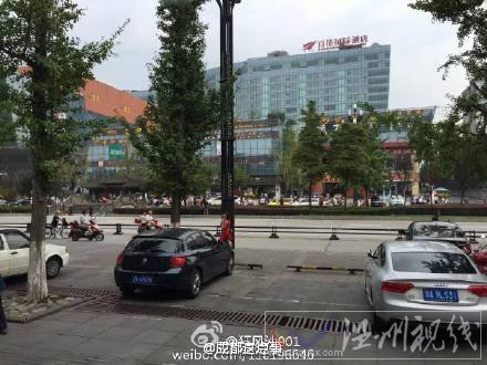 都江堰市區(qū)車禍