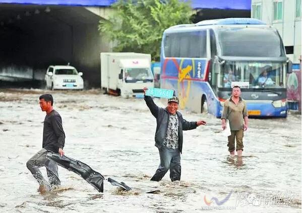 農民工撈車牌1天賺4千元