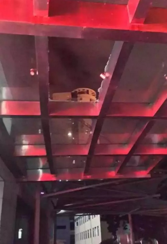 溫州市中心醫院天上掉下一塊大理石