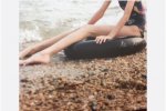 父親曬楊冪舊照 14歲楊冪超長美腿照片