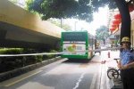 電動車被卷入車底 廣州車禍載客電動車被卷入公交車