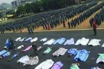 新生裹棉被曬太陽(yáng)只因軍訓(xùn)不合格被罰