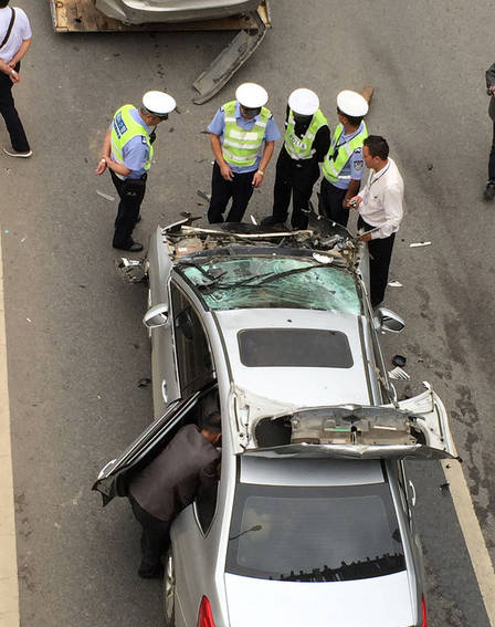 昆明最牛追尾車禍