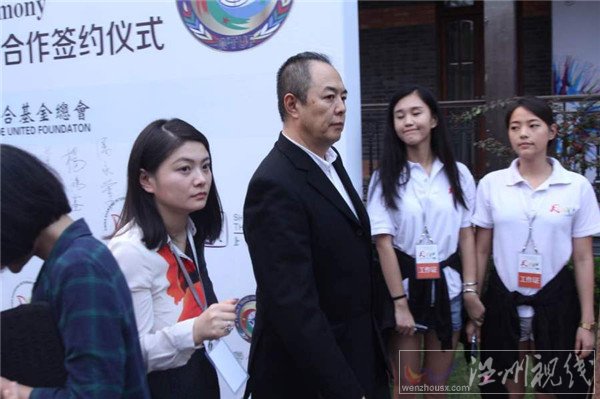 張鐵林談私生女問題很生氣