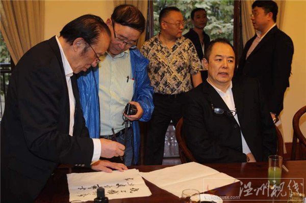 張鐵林對于自己這個私生女認同嗎