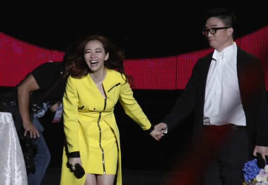 范冰冰祝福張靚穎