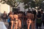 丁字褲美女游街 北京國貿(mào)丁字褲模特游街宣傳