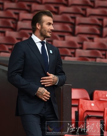 小貝參加英國慈善賽直播視頻