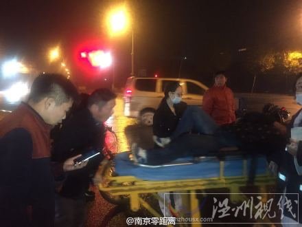 一名騎電動(dòng)車(chē)的男子被撞傷