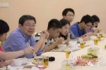 食堂陪餐制度 校級領(lǐng)導(dǎo)要執(zhí)行陪餐制度