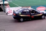 俄羅斯賽車在場上斷裂是怎么回事