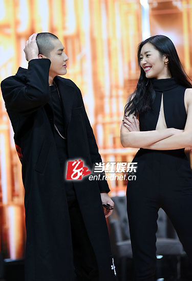 劉雯與吳亦凡搭檔走秀。