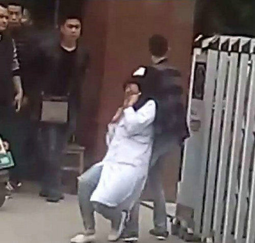 護(hù)士被劫持后身亡