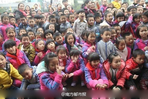 小學組織現場殺豬