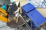 偷挖掘機鏟ATM機 俄羅斯笨賊開挖掘機偷atm