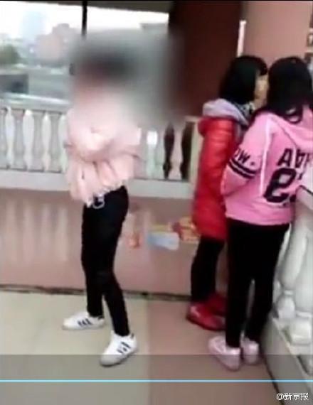 太漂亮遭同學暴打