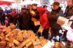 廟會叫賣無主快件 這都信啊？