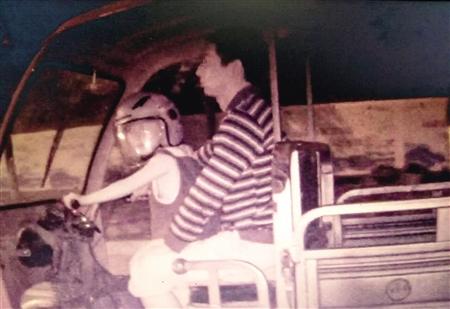 男童與警車(chē)飆車(chē)
