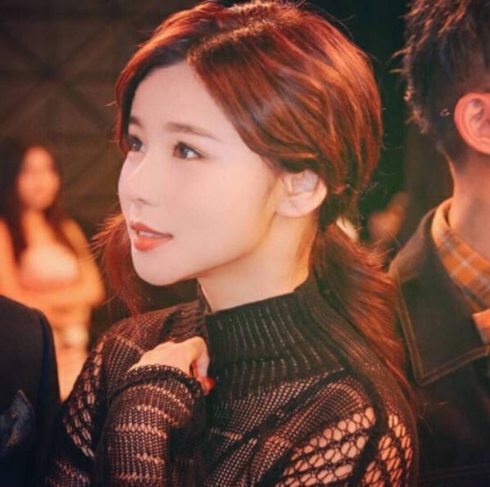 網紅露真容變路人