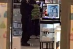 中國女游客大鬧洛杉磯機場