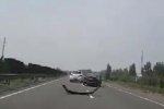 兩車高速飚車對(duì)撞警方已介入調(diào)查