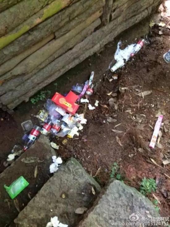 玻璃棧道被擠爆