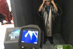 國產(chǎn)隱身衣亮相 人穿上隱身衣紅外儀探測不到