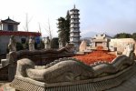 人大代表建活人墓豪華氣派 湖南省湘鄉(xiāng)市翻江鎮(zhèn)園藝