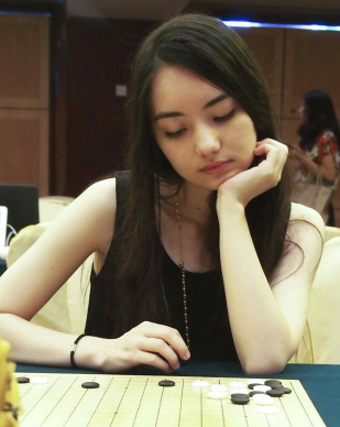 圍棋美女顏美如仙