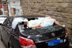 妙齡女穿婚紗墜樓 跳樓還是意外墜樓還不清楚