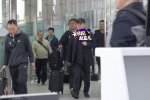 李連杰機場一身黑精神蠻好