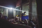 蒼蠅堆里加工豬頭肉熟食
