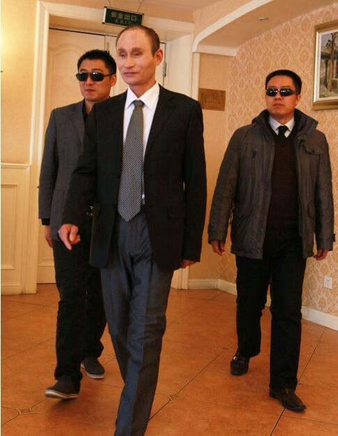 安徽農(nóng)民撞臉普京