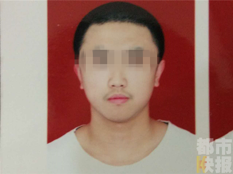 大學生家中上吊自殺