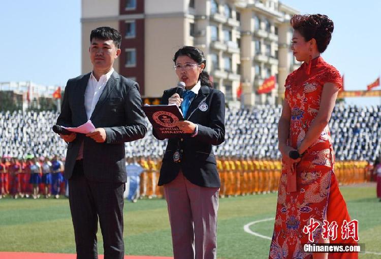 5599人同穿旗袍創吉尼斯世界紀錄