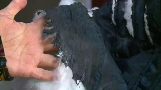 羽絨服突然爆炸