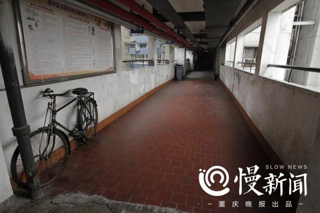 24層高樓沒(méi)電梯成網(wǎng)紅