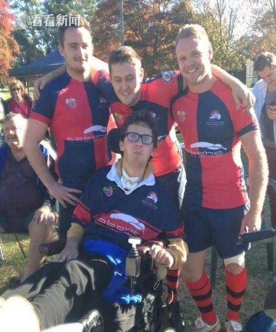 大學生生吞活蛞蝓