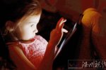 面對屏幕腦子變笨 長時間看電腦手機影響智商