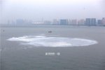 錢塘江現神秘漩渦 是沼氣冒出