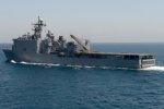 美軍艦遇大浪受損 多人受傷