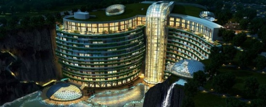 中國(guó)再造建筑奇跡 上海世茂深坑洲際酒店